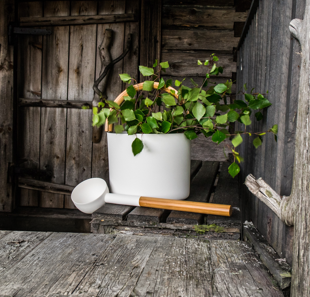 Kolo 2 Bucket and Ladle